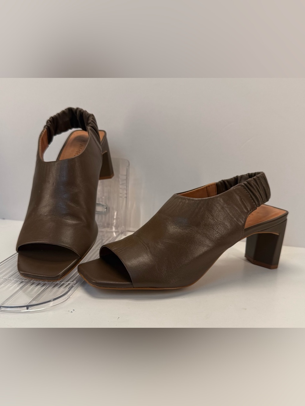 Carrano Open-Toe Block Heel Slingback Pumps in chocolate Brown leather size 6